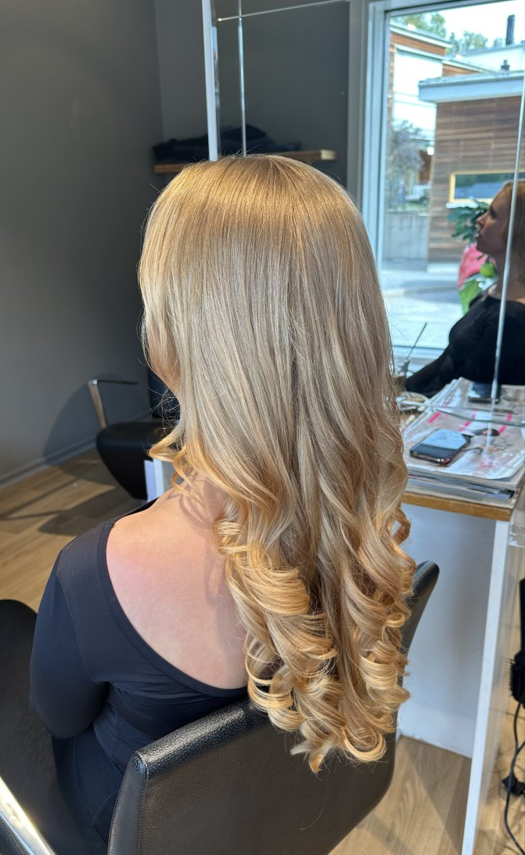 Duktig frisör hårstylist Sollentuna Edsviken